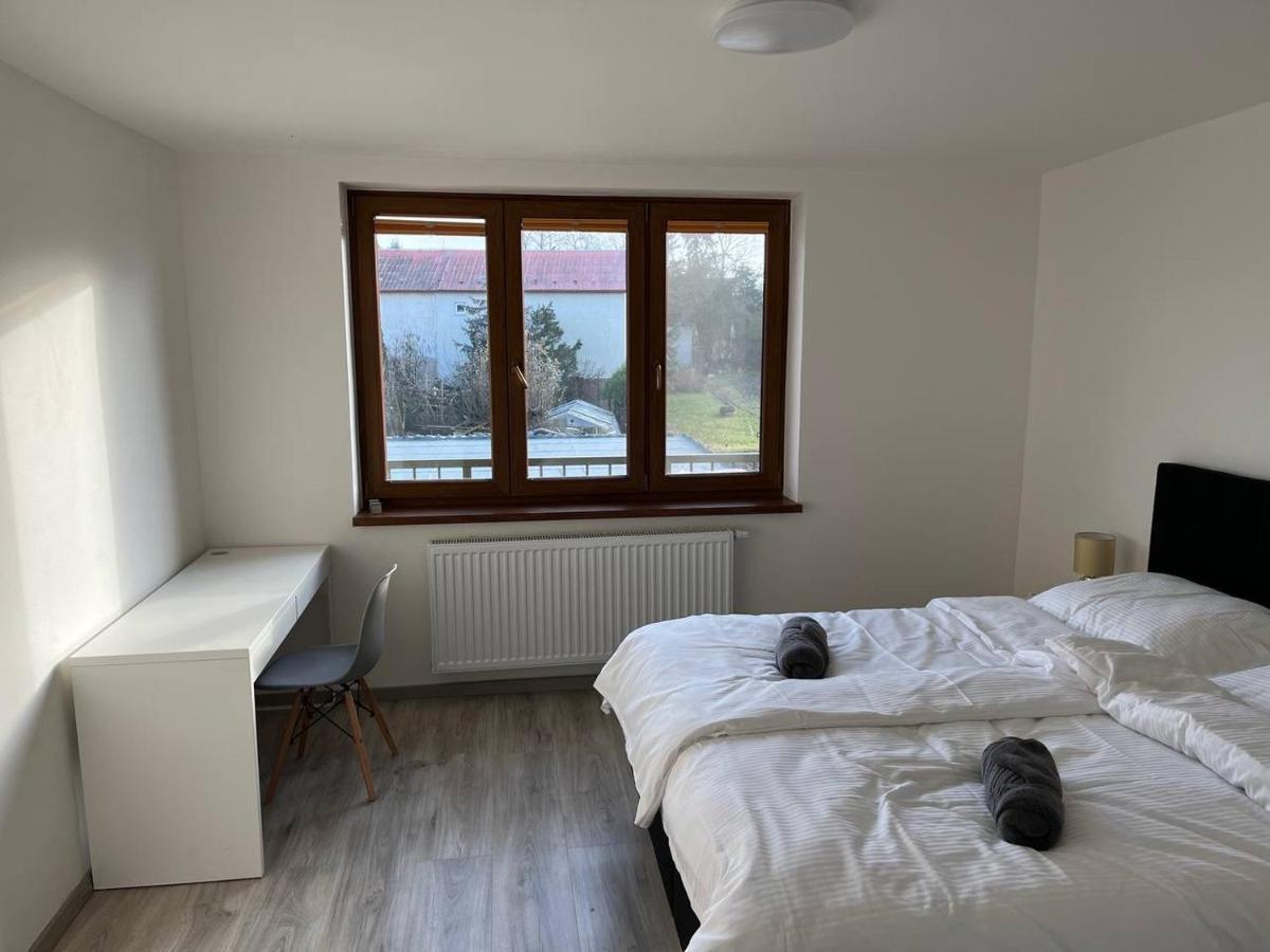 Apartment Golden Prague 78 Vestec  Extérieur photo