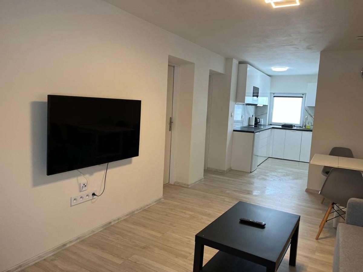 Apartment Golden Prague 78 Vestec  Extérieur photo