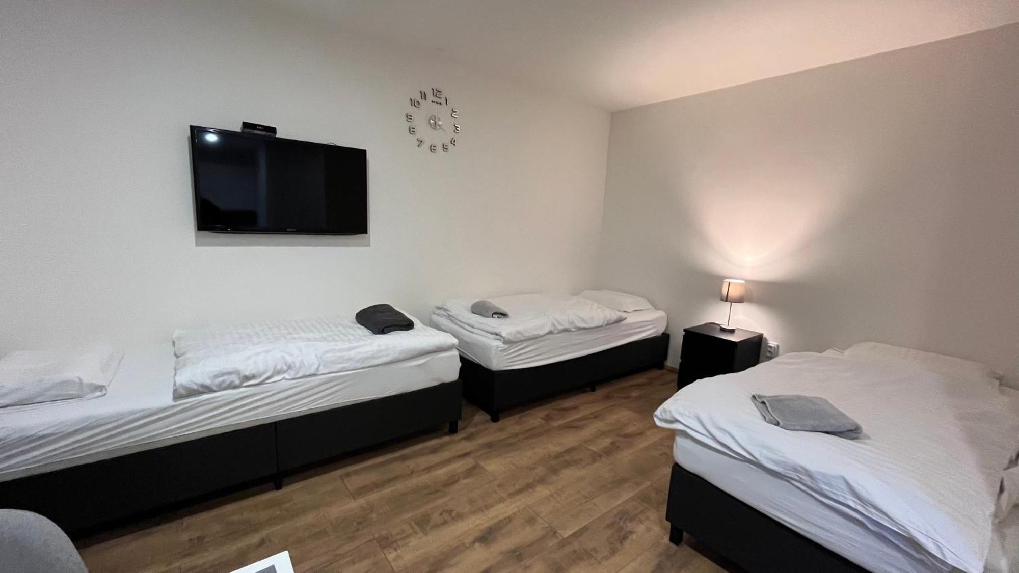 Apartment Golden Prague 78 Vestec  Extérieur photo
