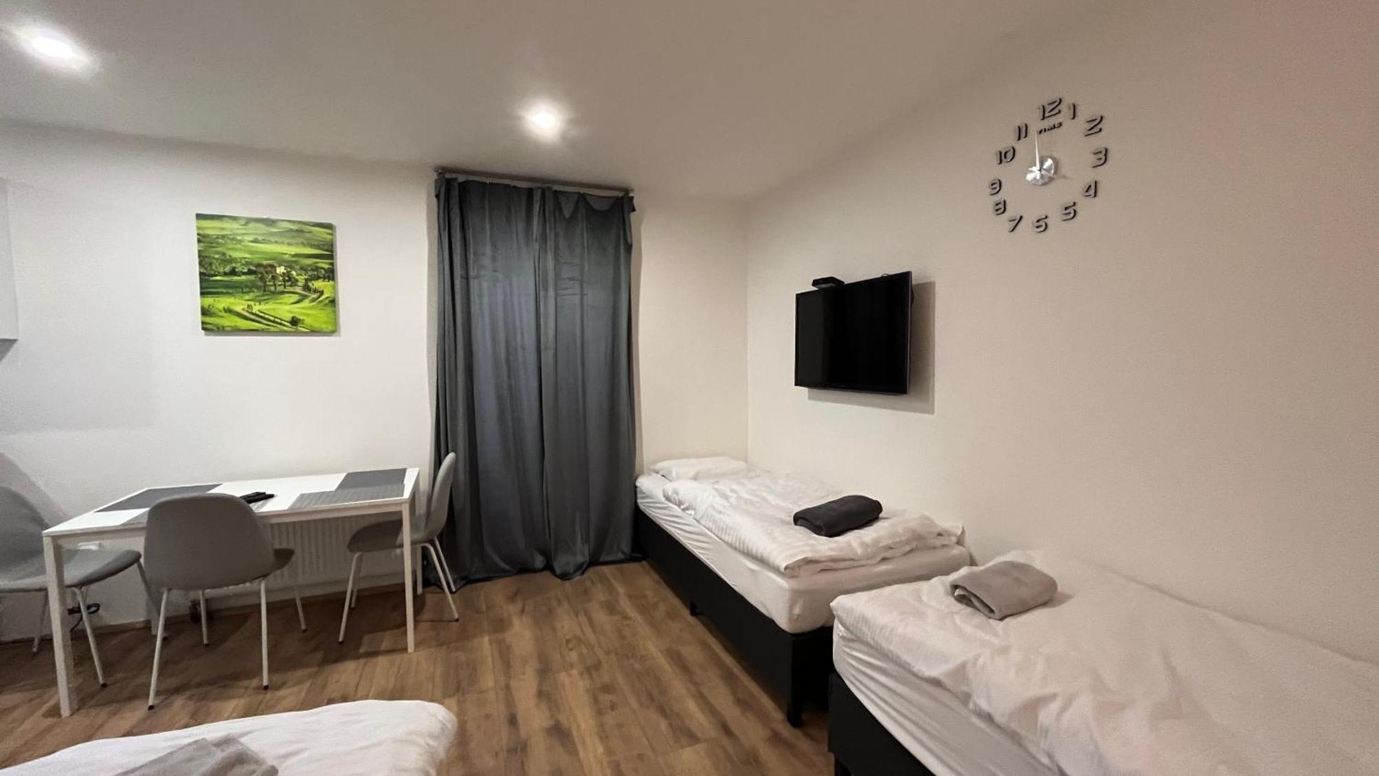 Apartment Golden Prague 78 Vestec  Extérieur photo